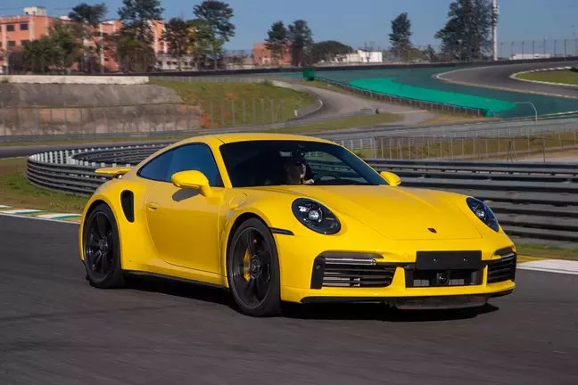 Porsche 911 Turbo S em Interlagos