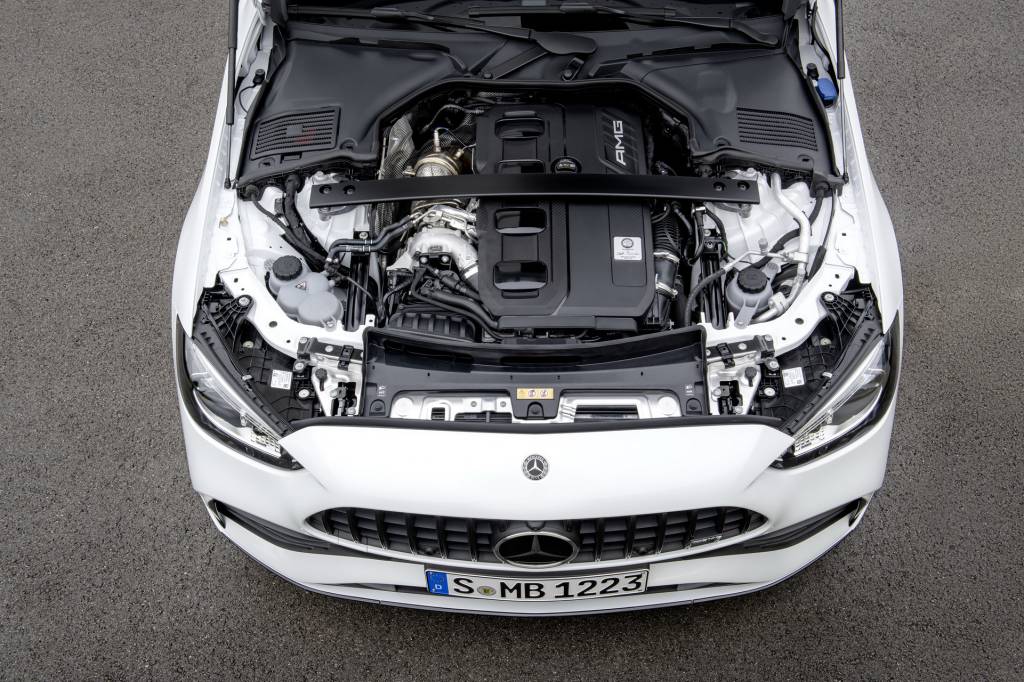 2023-Mercedes-AMG-C43-Sedan-18 2023-Mercedes-AMG-C43