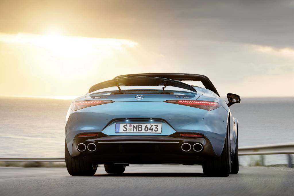 2023-Mercedes-AMG-SL-43-7 Mercedes-AMG SL 43 traseira