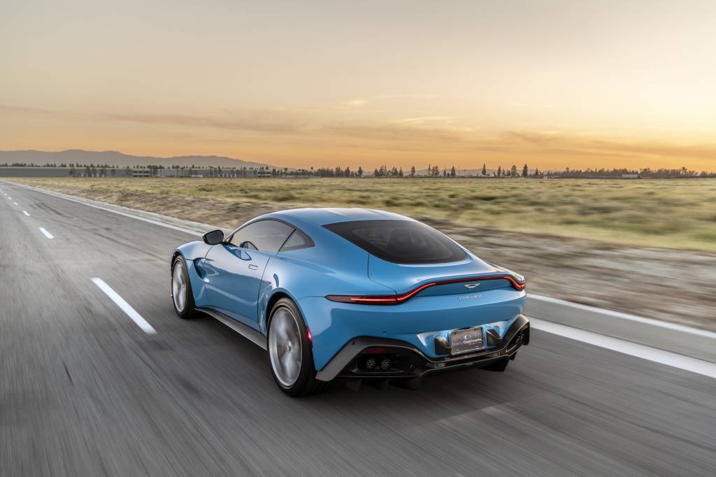Armored-Aston-Martin-Vantage-12 Vantage blindado traseira