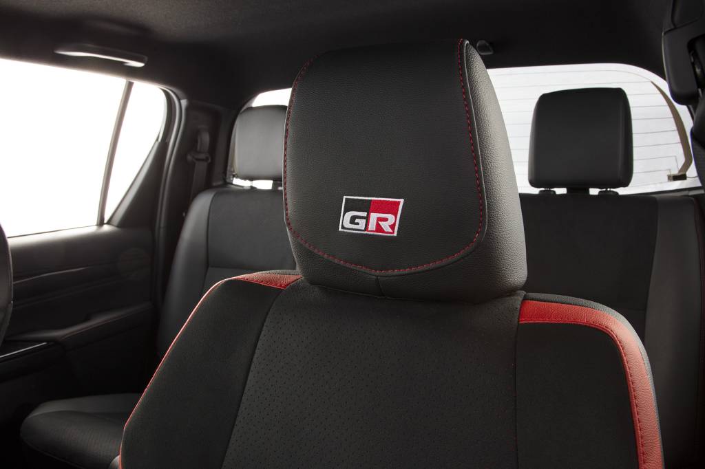 Hilux-GR-S-11 Hilux-GR-S-11