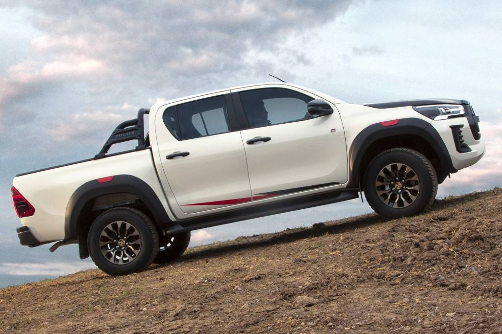 Hilux-GR-S-2 Hilux-GR-S-2