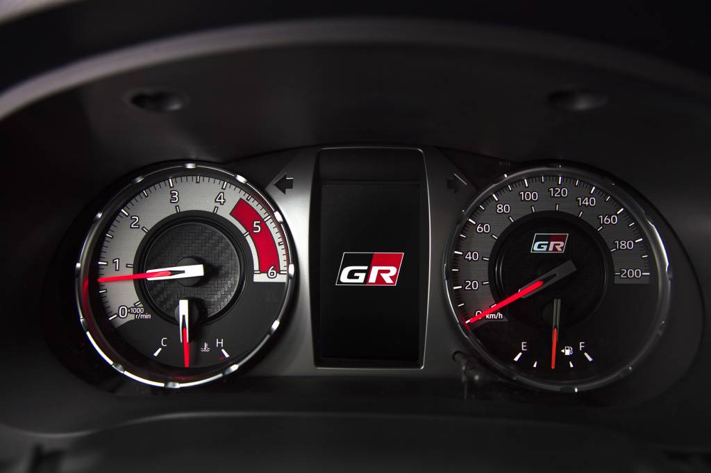 Hilux-GR-S-6 Hilux-GR-S-6
