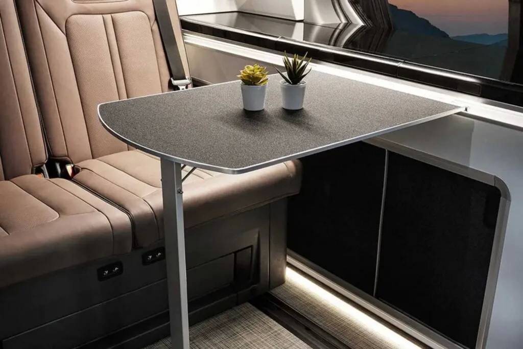 Hyundai-Staria-Lounge-Camper-6 Hyundai Staria mesa interna