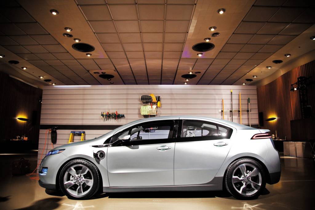 Impressões Volt, automóvel elétrico modelo 2010 da Chevrolet, testado pela revista Quatro Rodas.