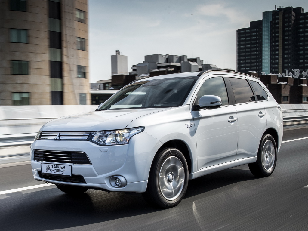 mitsubishi_outlander_phev_17 mitsubishi_outlander_phev_17