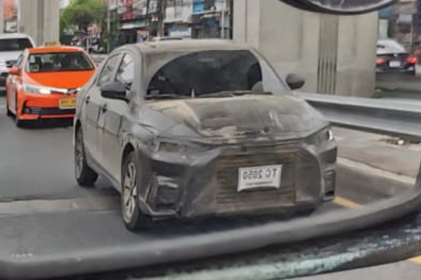 Toyota-Yaris-Sedan-2023 (1)