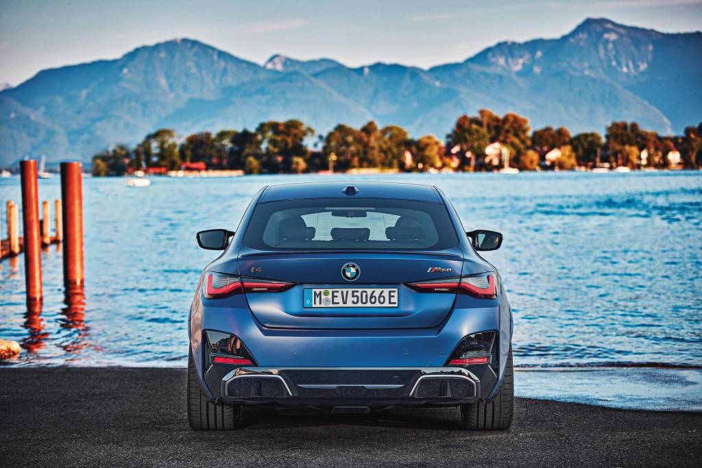 BMW i4 M50 BMW I4 traseira