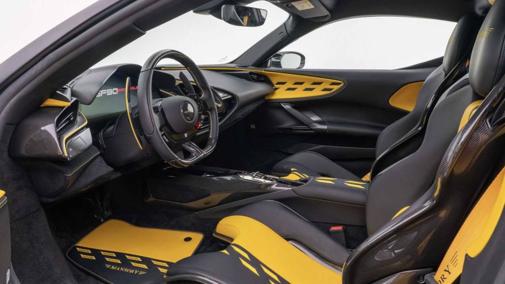 Ferrari F9XX Mansory Interior tem predominância em amarelo