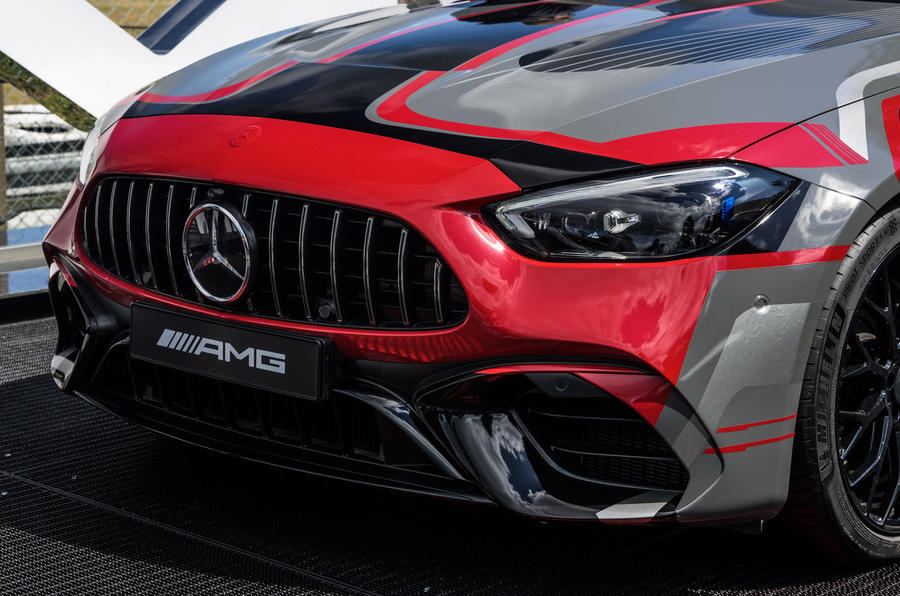 mercedes-amg-c63-concept-at-n24-47 Novo Mercedes AMG 63 dianteira lateral