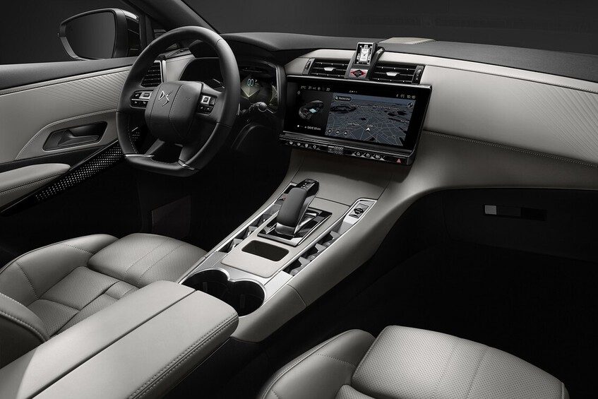 DS quer diminuir telas e oferecer interior analógico em carros de luxo