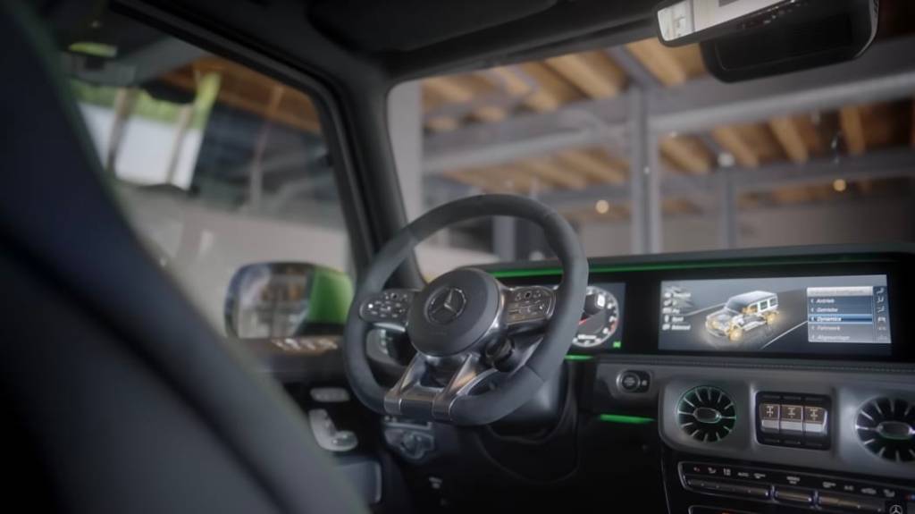 Screen-Shot-2022-06-14-at-4.52.58-PM MERCEDES-AMG G 63 4x4² volante detalhe