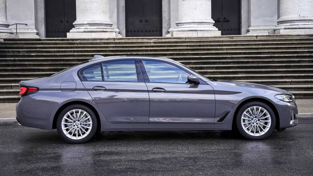 bmw-530e-luxury-hibrido-plug-in-4 BMW 530e Luxury lateral