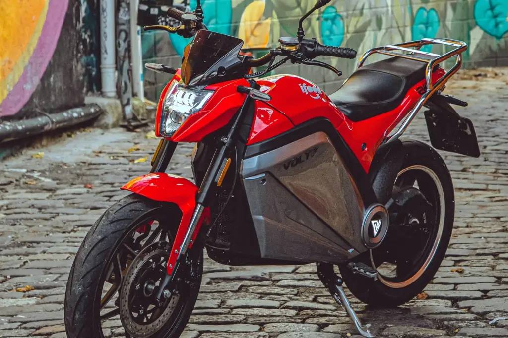 Moto elétrica do iFood custa R$ 10.000 e pode ser usada em qualquer app