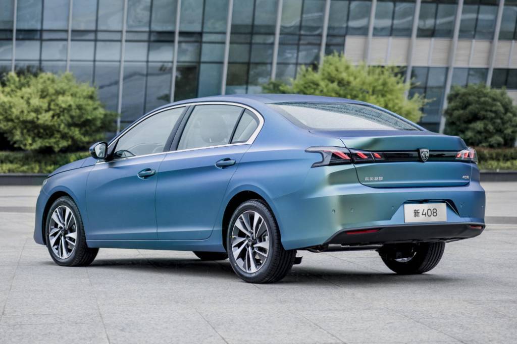 peugeot_408_465 2022-Peugeot-408-Sedan