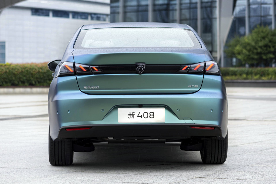 peugeot_408_68 2022-Peugeot-408-Sedan