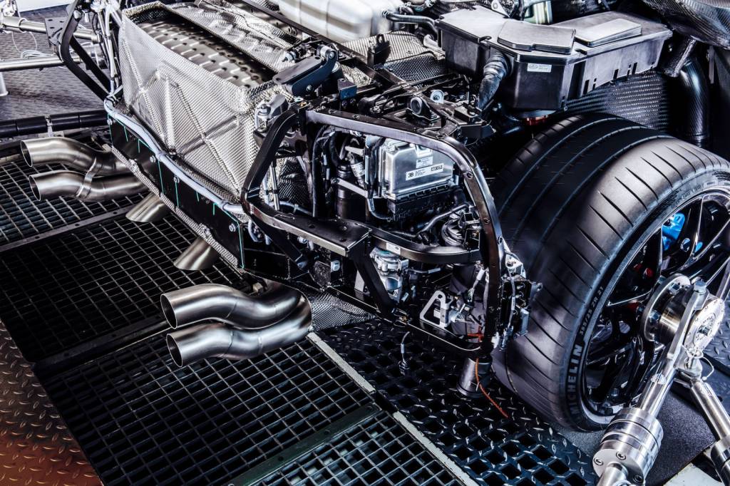 13 BUGATTI_W16 Motor Bugatti W16 8.0