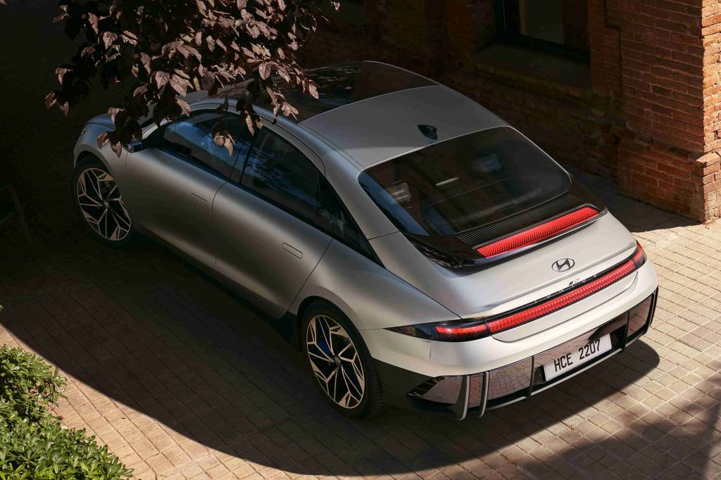 Hyundai Ioniq 6 (3) Hyundai Ioniq 6