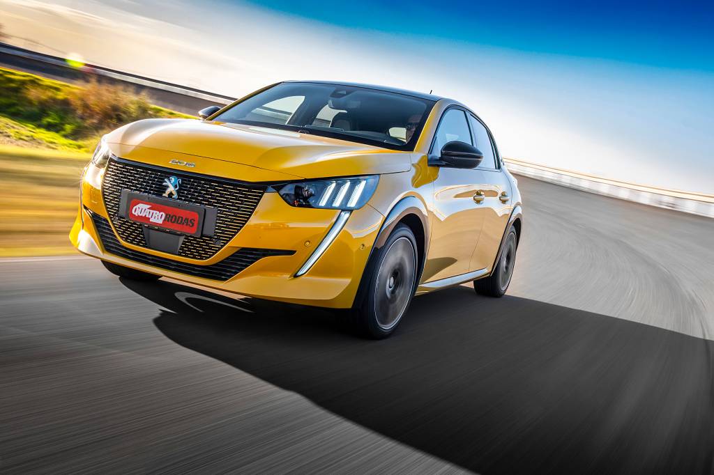 Pic By Fernando Pires / www.flpires.com.br Peugeot e-208 GT