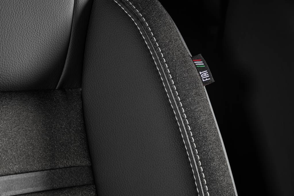 strada-2023-2 Fiat Strada Volcano 2023