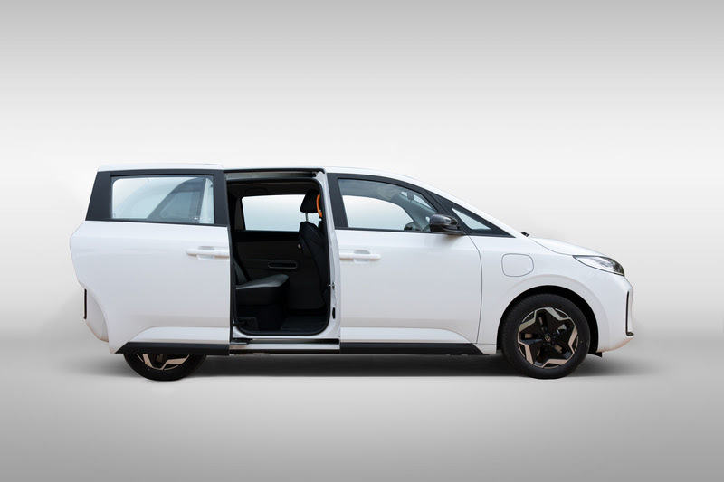 unnamed(6) BYD D1 EV lateral