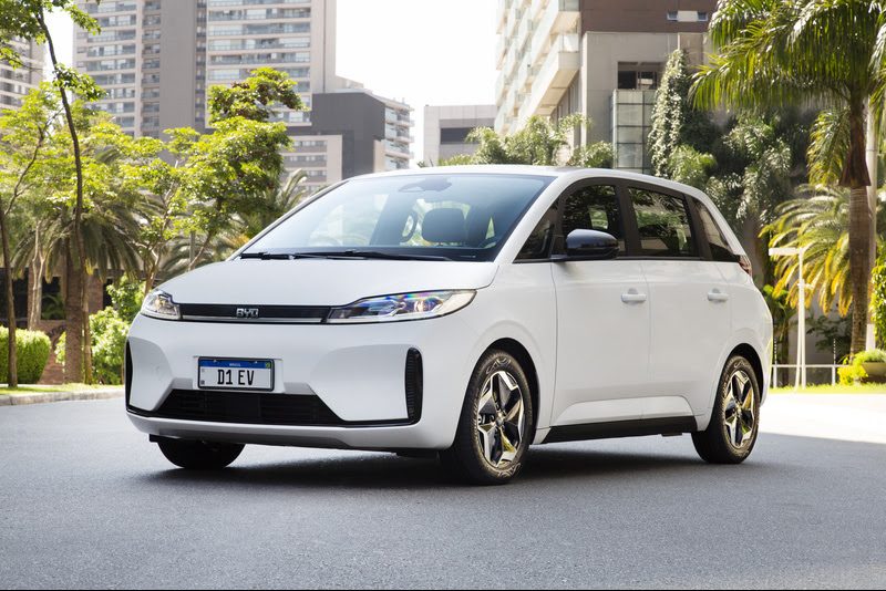 BYD D1: carro elétrico para táxis e aplicativos estreia por R$ 269.990