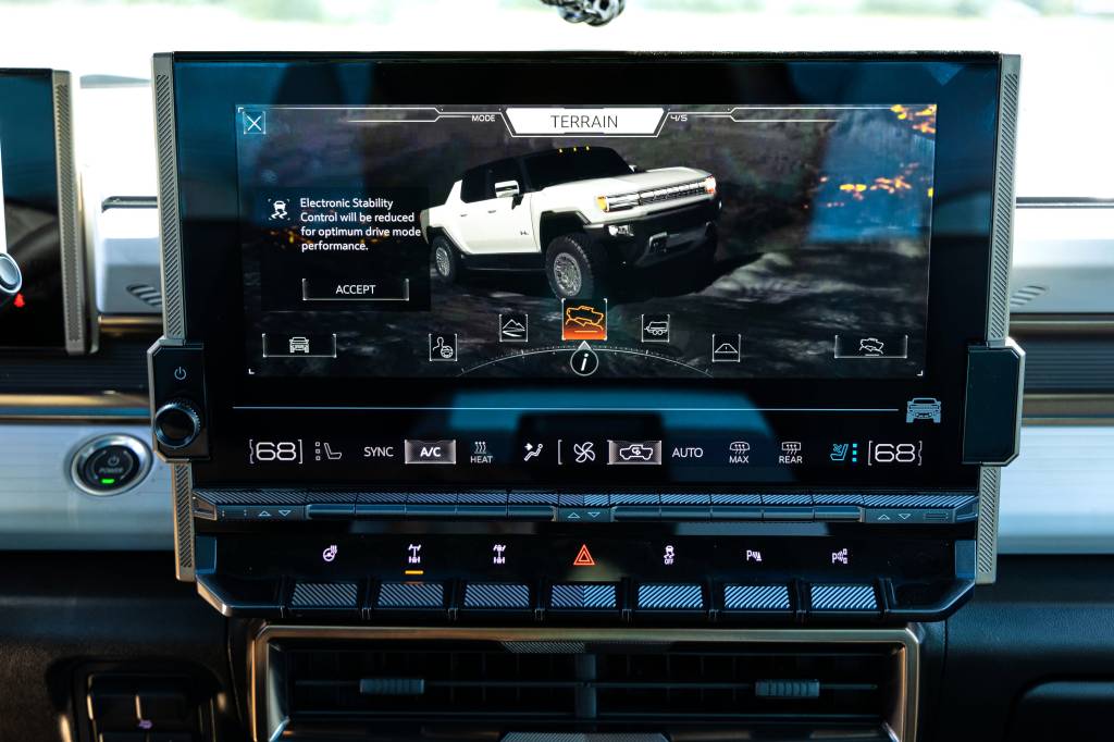 GMIO Media Drive at MIlford Proving Ground GMC-Hummer-EV-Edition-1-Milford