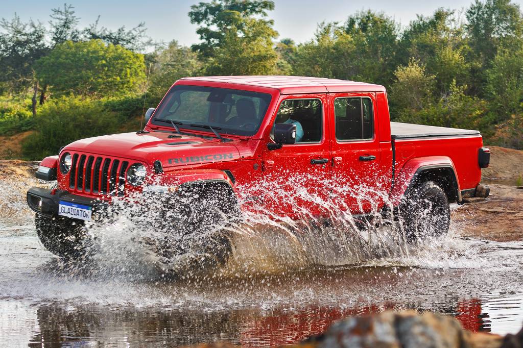 Jeep Gladiator (1) É difícil encontrar obstáculo que a Jeep Gladiator não dê conta