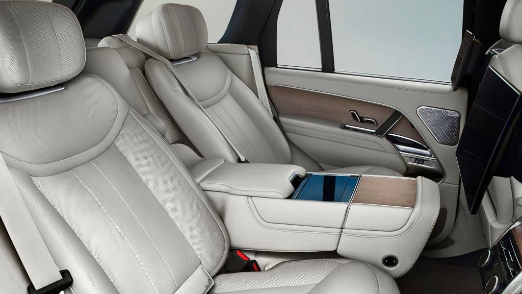 RR 7 Range Rover 2023 interior segunda fila