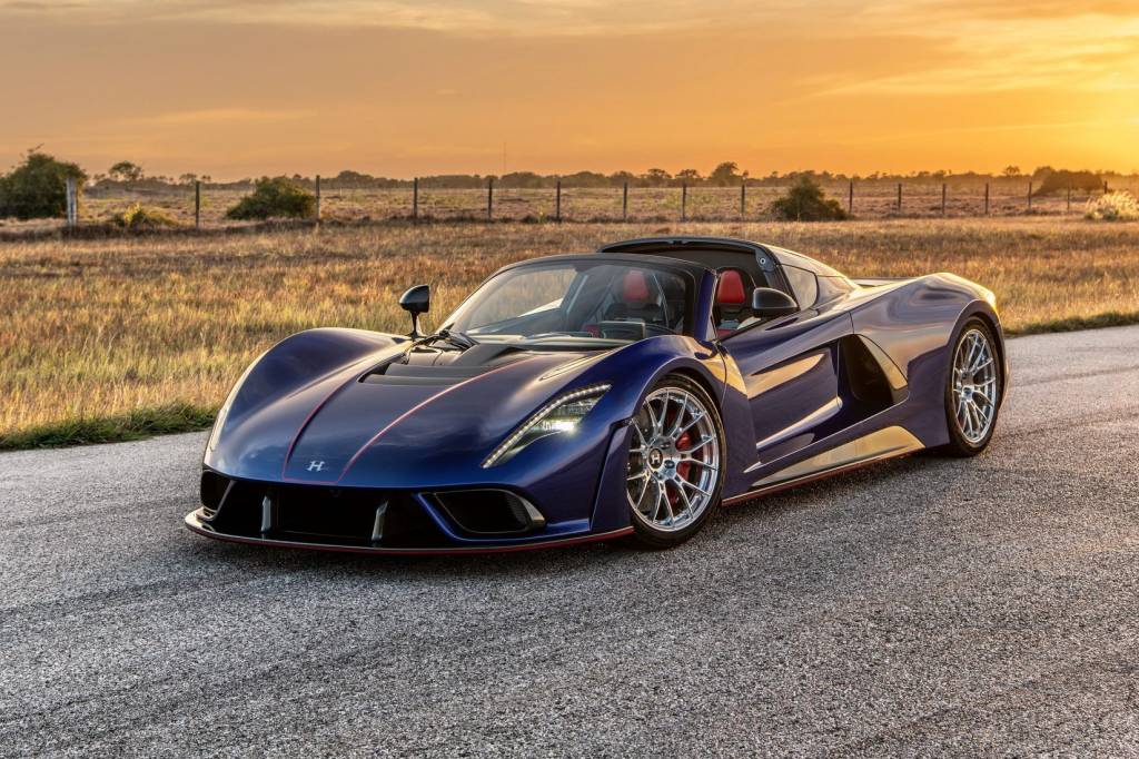 Hennessey Venom F5 Rodster é hipercarro com 1.842 cv e vidro de avião