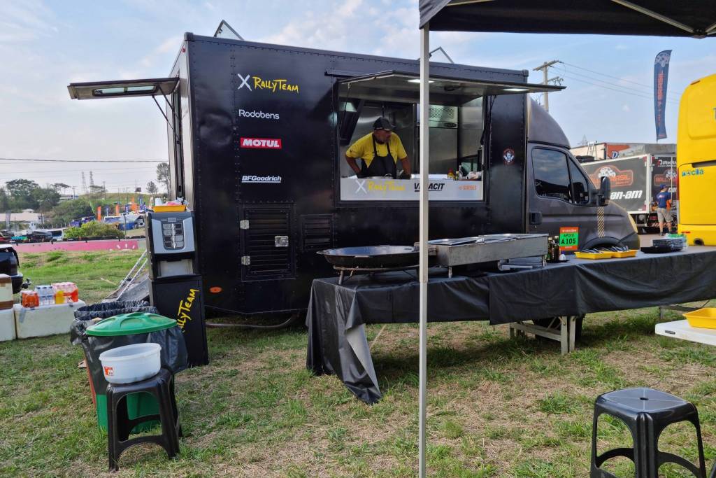 Food truck chefiado por Aires André