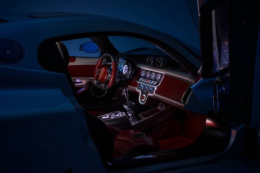 1037679 Pagani Utopia interior escuro