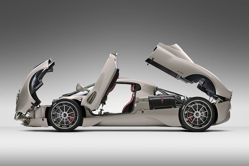 1037690 Pagani Utopia lateral aberto