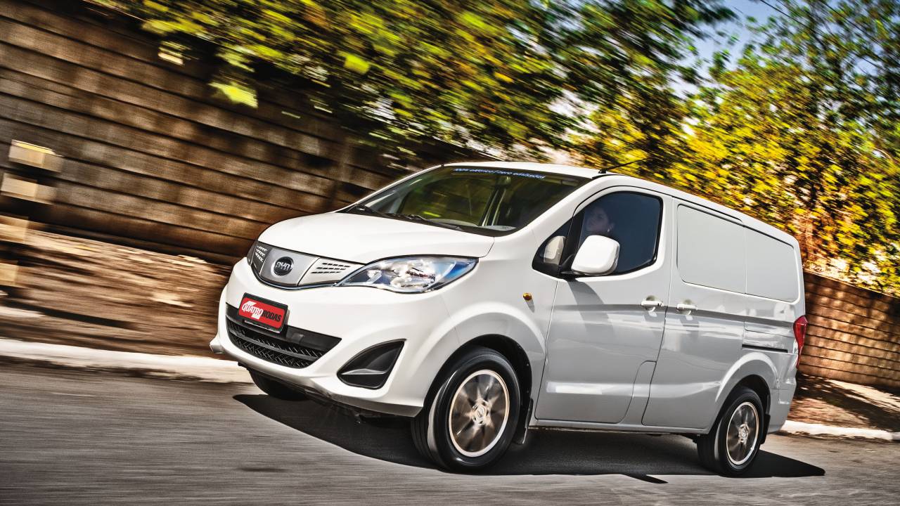 BYD T3