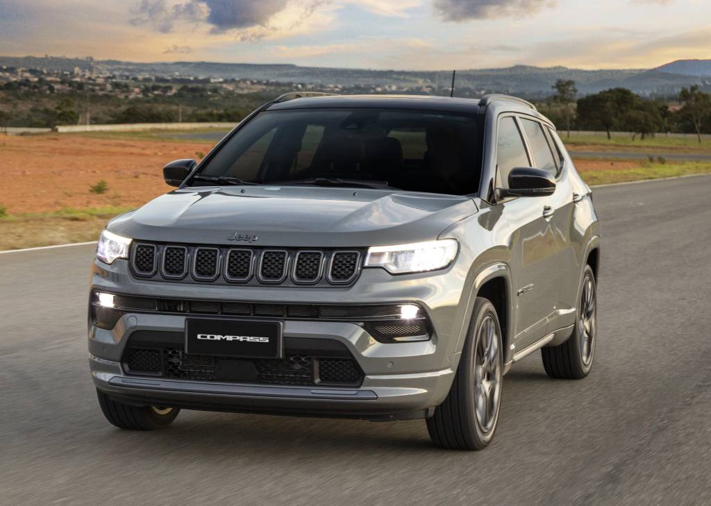 Compass e Commander 2023 estão mais equipados – e mais caros, claro