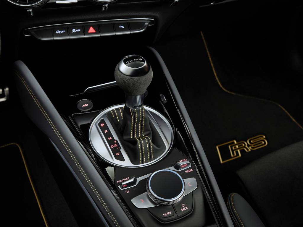 Audi-TT-RS-Iconic-Edition-13 Audi TT RS Iconic cambio