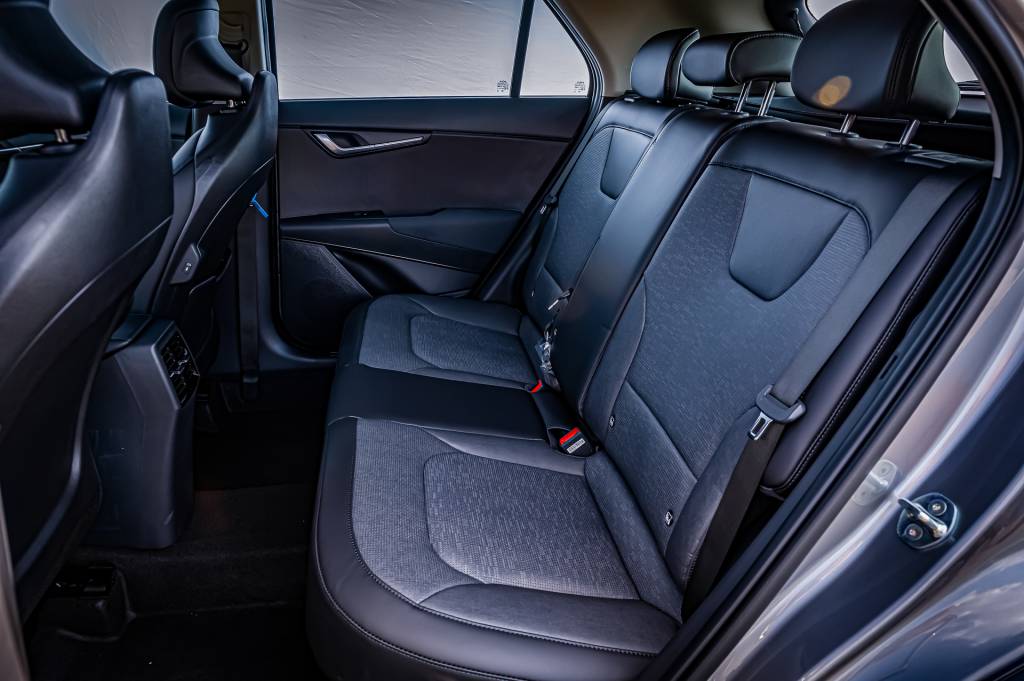 Kia Niro-12 Kia Niro-12
