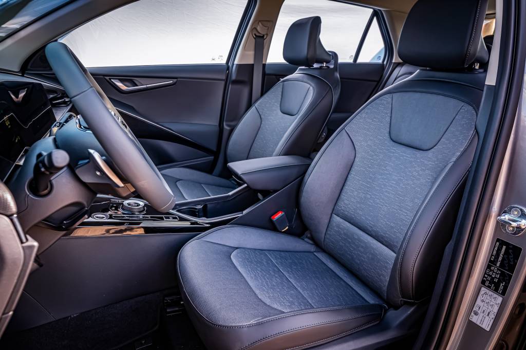 Kia Niro-13 Espaço na dianteira...