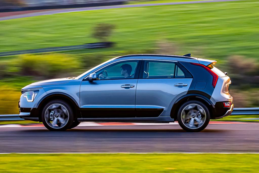 Kia Niro-3 Mais de 50% do primeiro lote do Niro já está vendido. Interessados devem correr, pois segundo lote dependerá de estoques escassos na Coreia do Sul