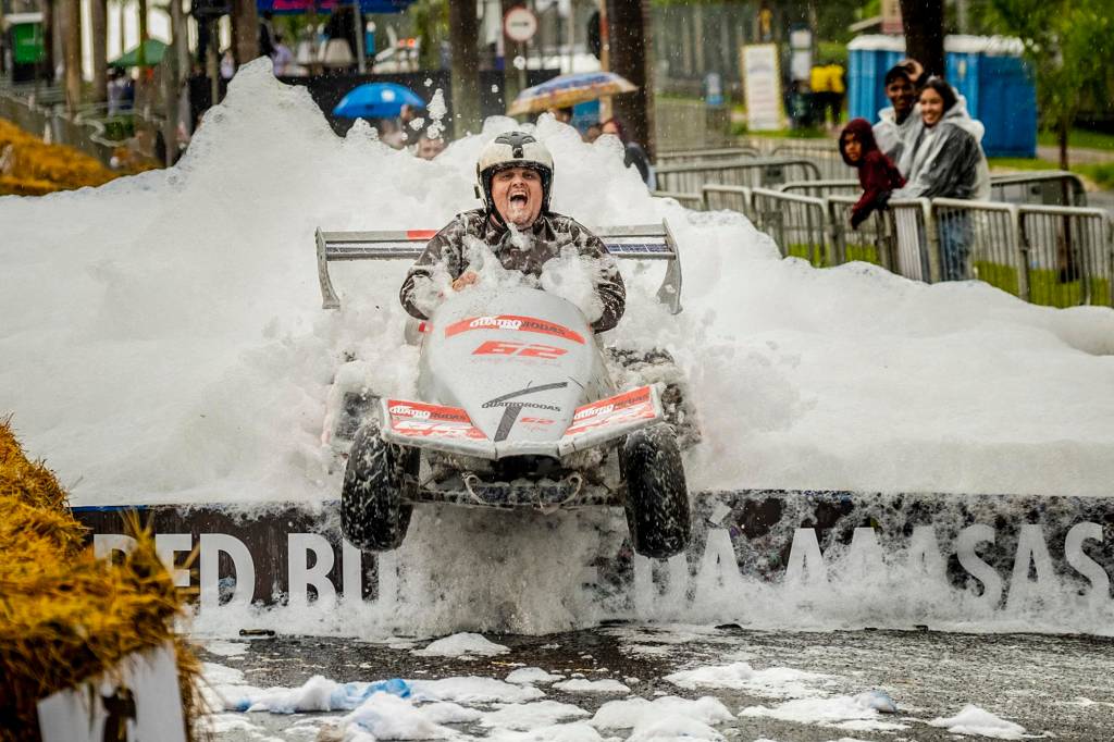 QUATRO RODAS encara Red Bull Ladeira Abaixo com F-1 mais ‘limpo’ do mundo