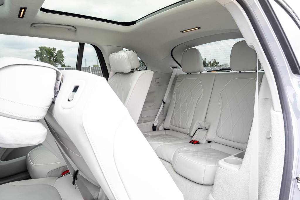 Mercedes EQS 580 SUV (9) Mercedes EQS 580 SUV