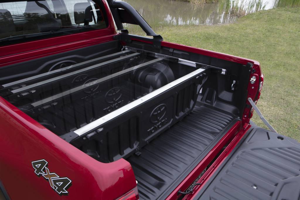 13102022-Toyota-0550-1 Hilux Conquest 2023