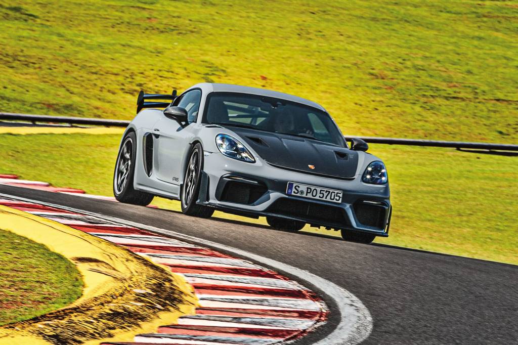 Porsche 718 Cayman GT4 RS é o mais extremo e tem motor de 911 GT3