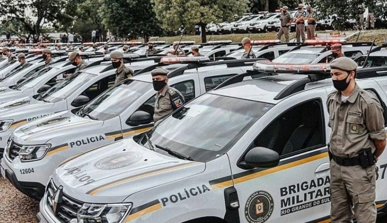 Viaturas Renault Duster da Birgada Militar do Rio Grande do Sul
