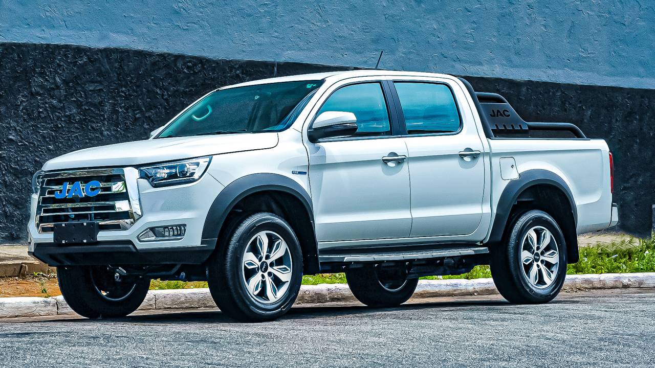 Além de mudanças mecânicas, nova geração da caminhonete elétrica da JAC ganhou nome inédito