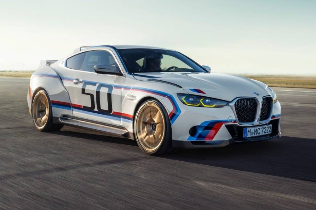 P90488870_lowRes_the-bmw-3-0-csl-dyna BMW 3.0 CSL