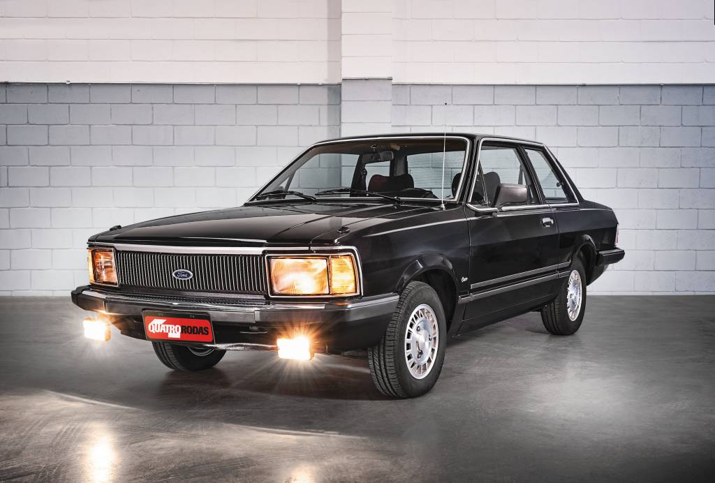 Mini-Landau? Ford Del Rey Ouro tinha teto solar e até câmbio automático