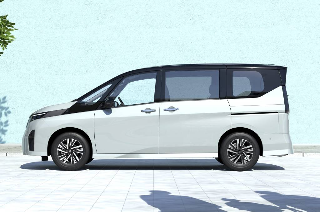 Nissan Serena Nissan aposta em combinação de cores junto ao preto