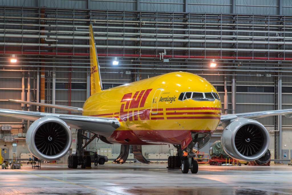 dhl-boeing-777-02