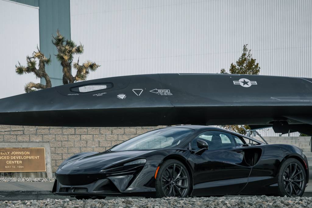Darkstar Pop-Up Beauty Photos McLaren se juntará à quase-mítica Skunk Works para desenvolver novas tecnologias